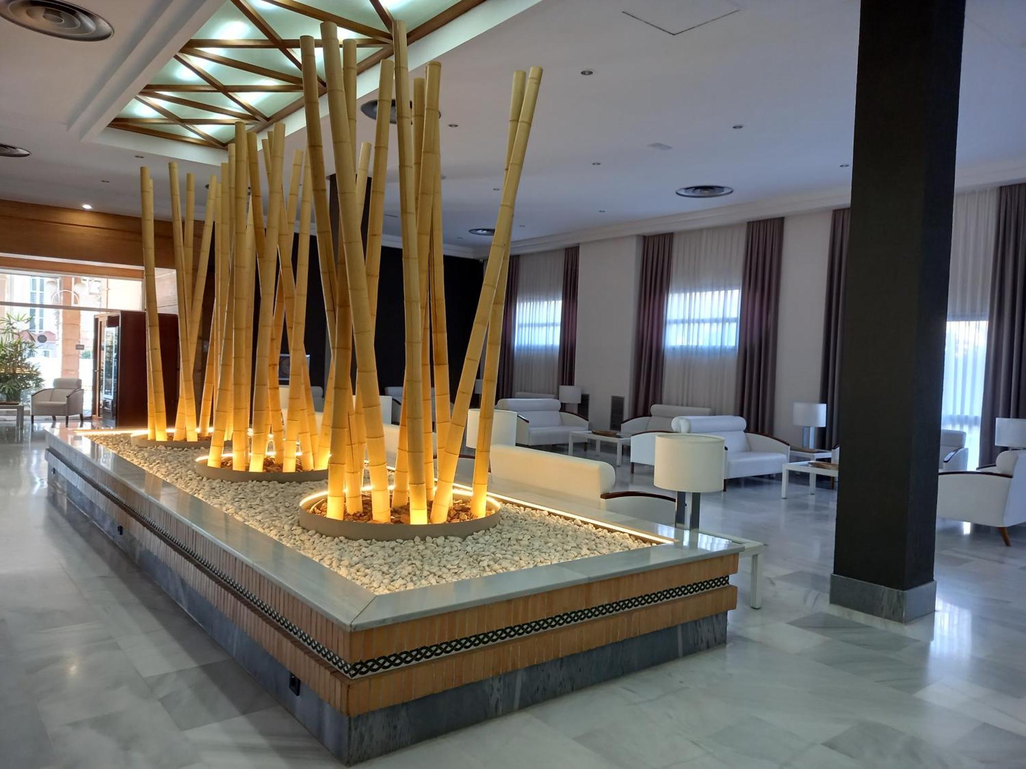 Hotel Trh La Motilla Dos Hermanas Zewnętrze zdjęcie