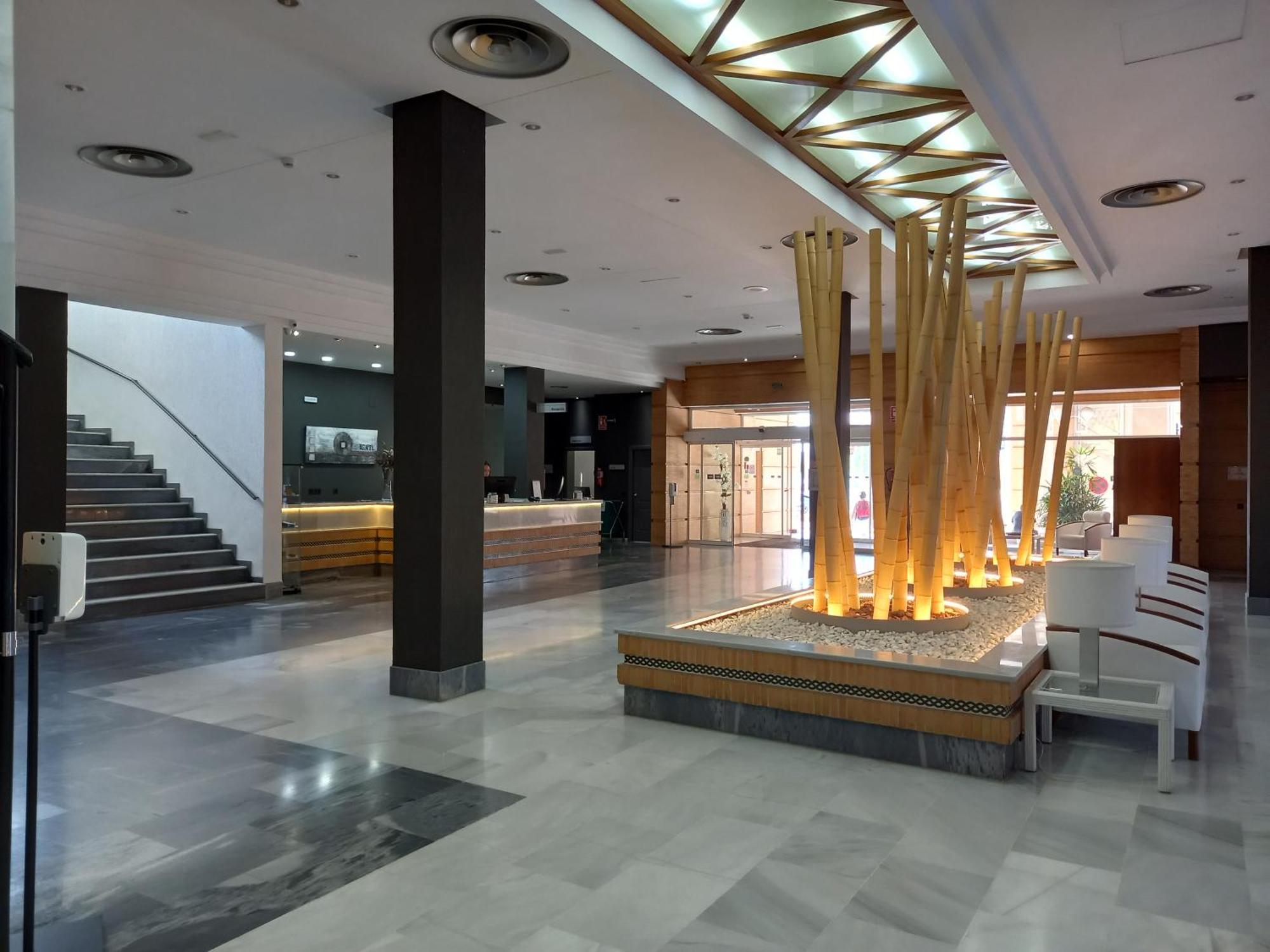 Hotel Trh La Motilla Dos Hermanas Zewnętrze zdjęcie