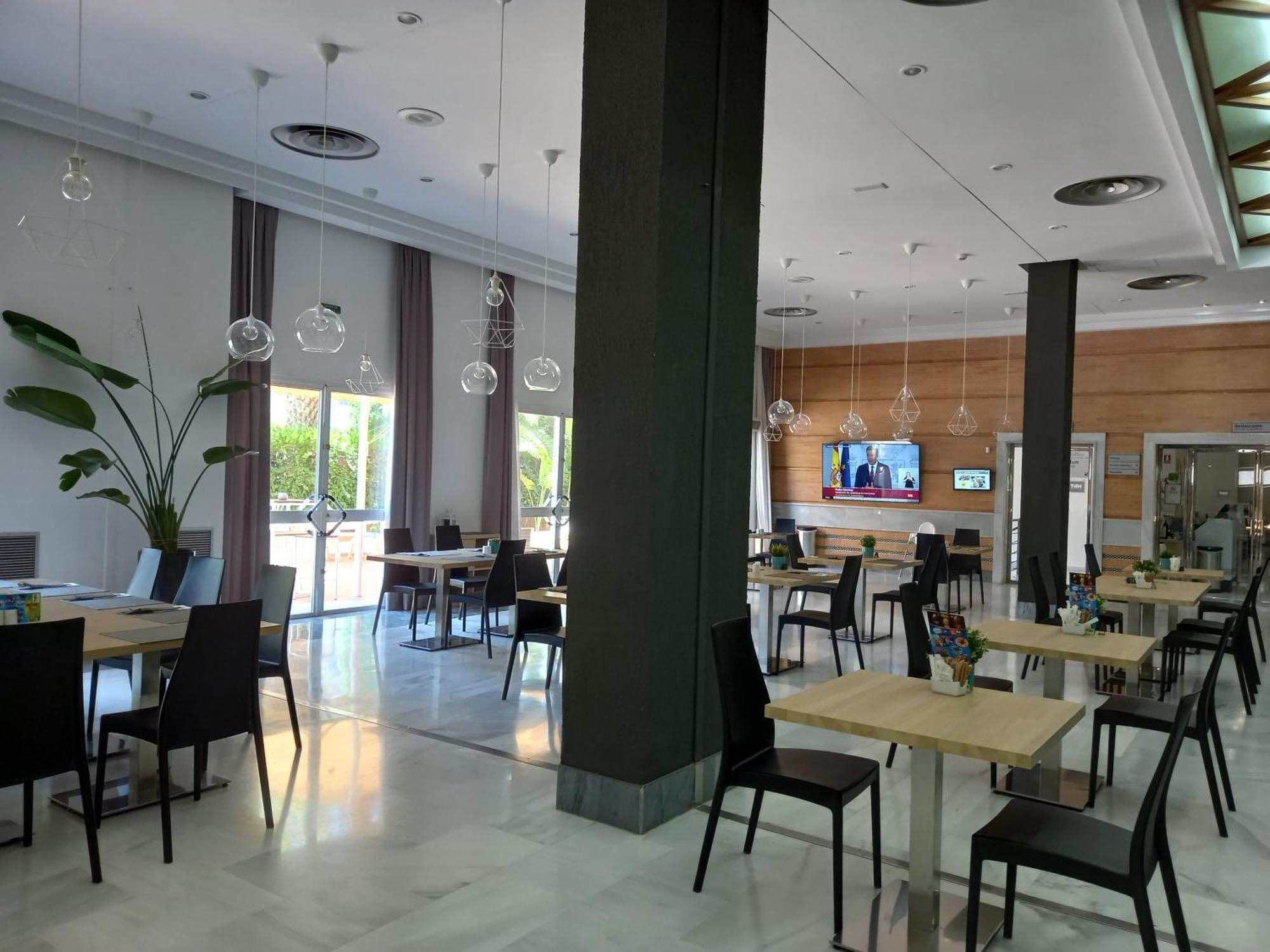 Hotel Trh La Motilla Dos Hermanas Zewnętrze zdjęcie