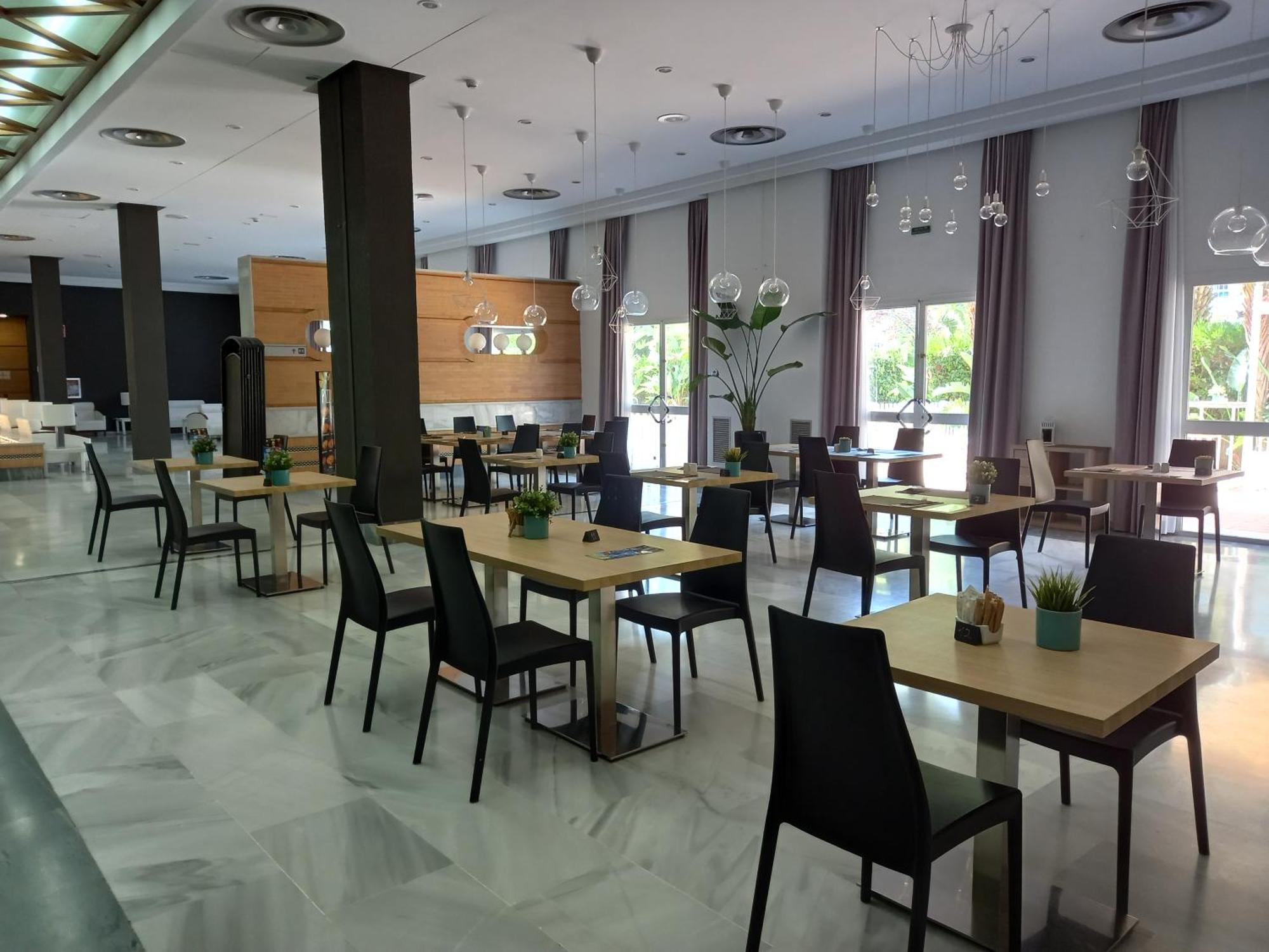 Hotel Trh La Motilla Dos Hermanas Zewnętrze zdjęcie