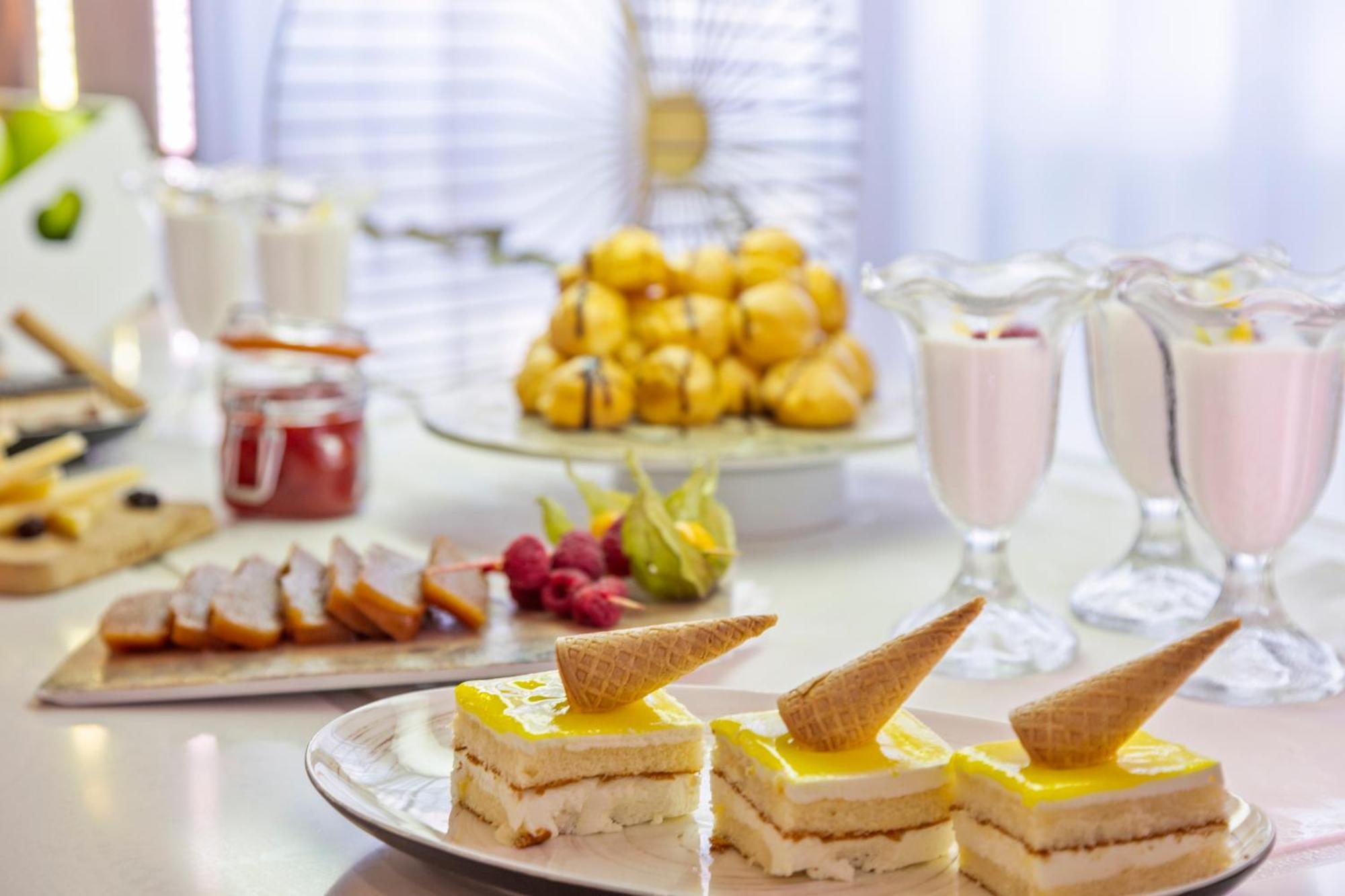 Hotel Trh La Motilla Dos Hermanas Zewnętrze zdjęcie