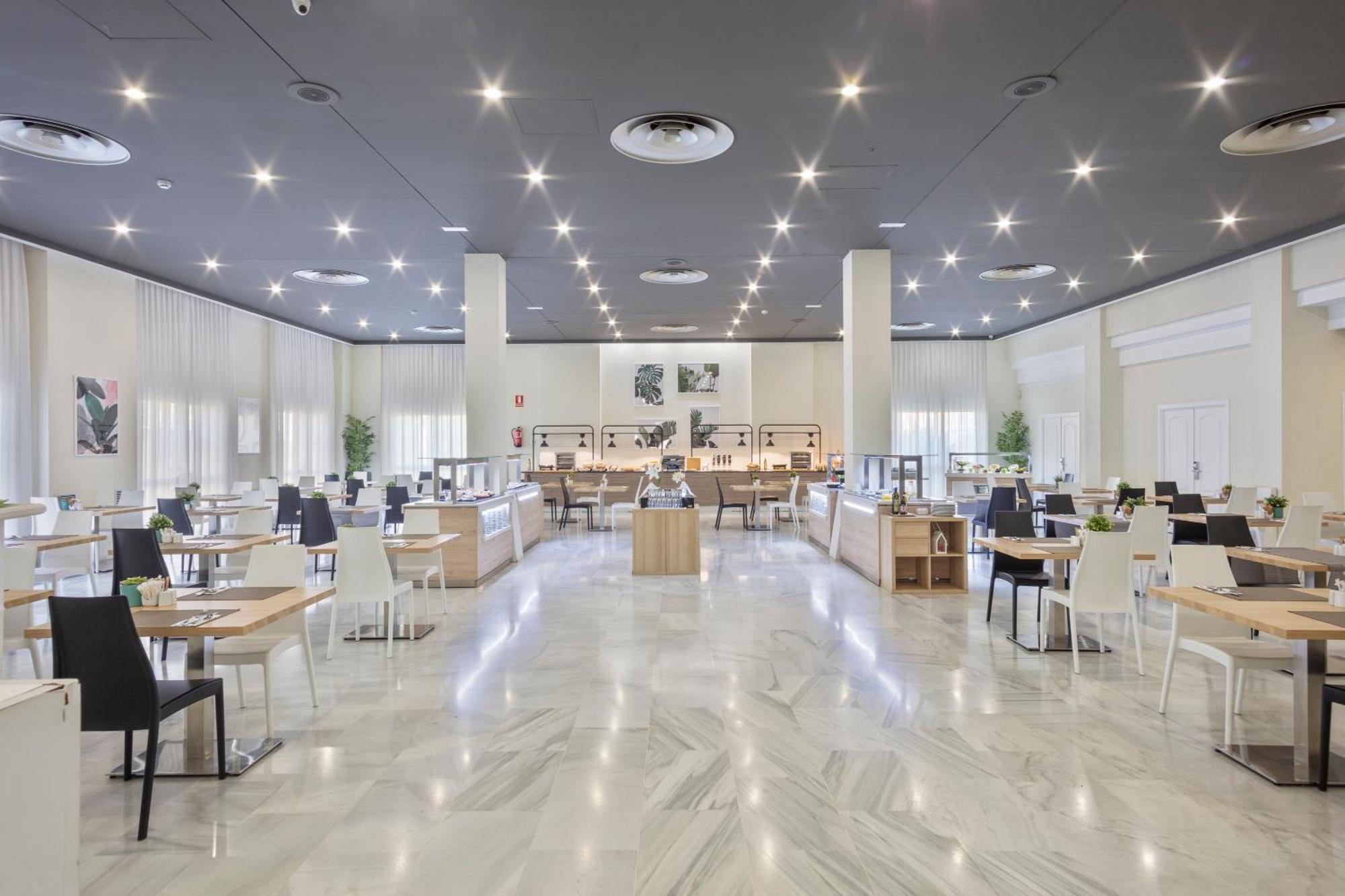 Hotel Trh La Motilla Dos Hermanas Zewnętrze zdjęcie