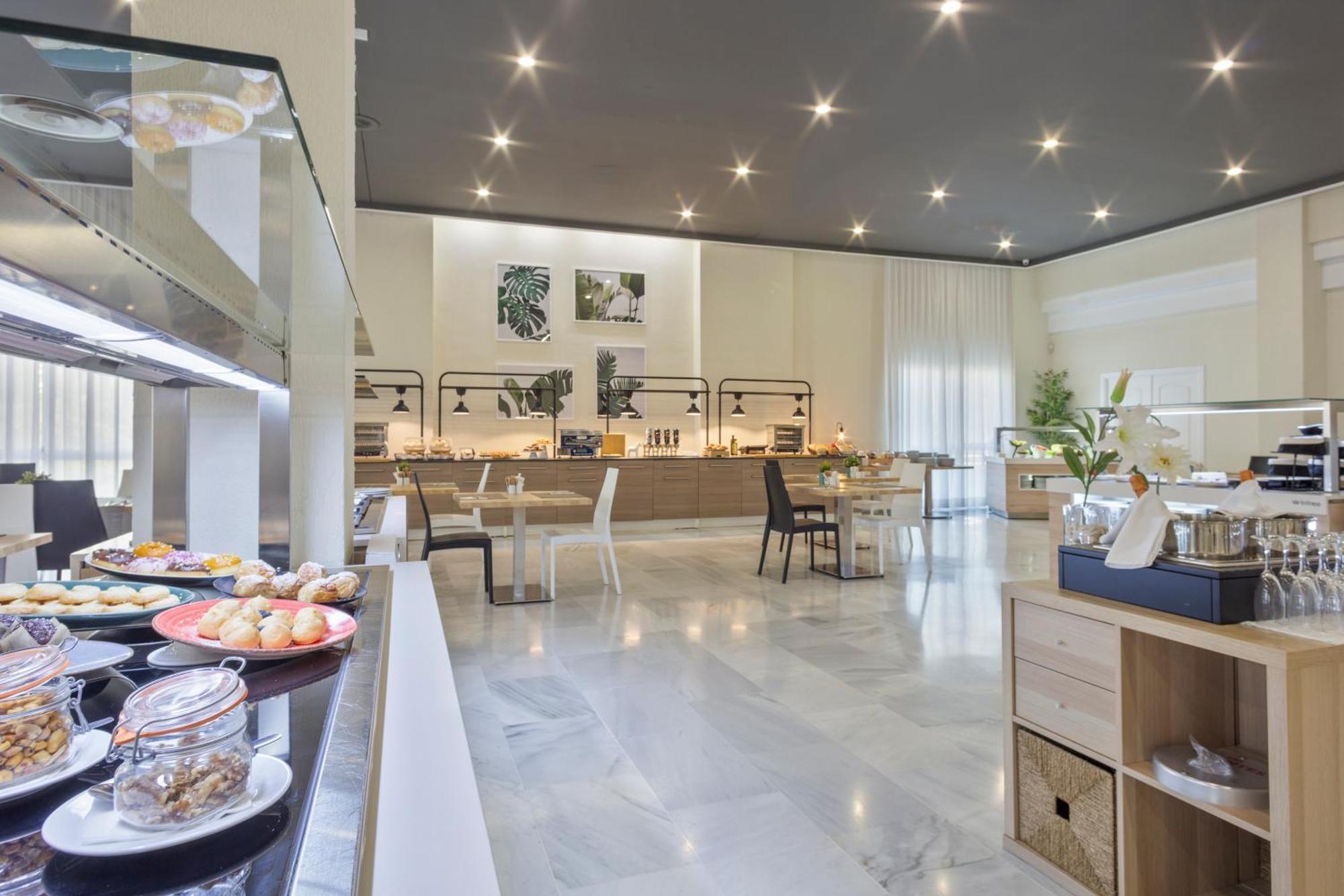 Hotel Trh La Motilla Dos Hermanas Zewnętrze zdjęcie