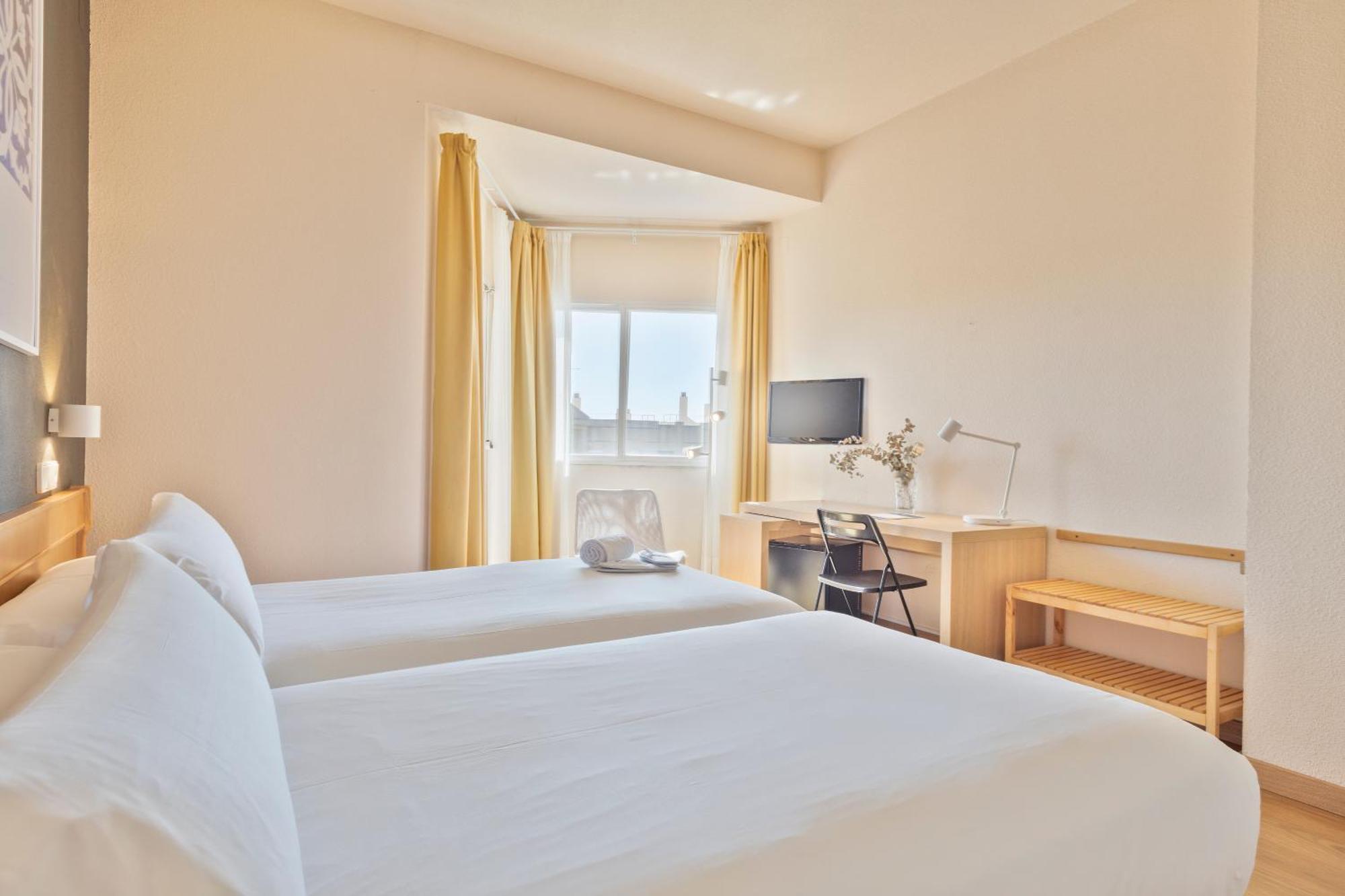 Hotel Trh La Motilla Dos Hermanas Zewnętrze zdjęcie